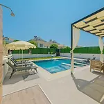 Detached With Private Pool In Oeluedeniz, וילה פאטהיה