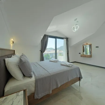 Detached With Private Pool In Oeluedeniz, Villa Fethiye