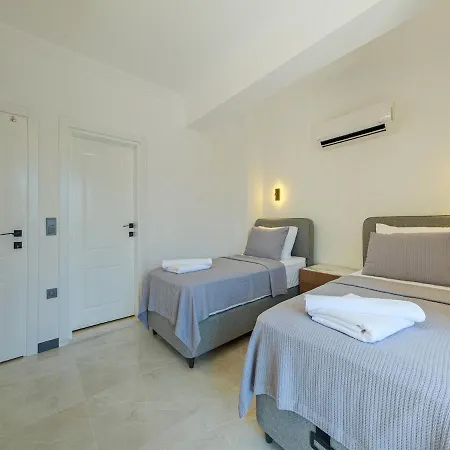 Detached With Private Pool In Oeluedeniz,