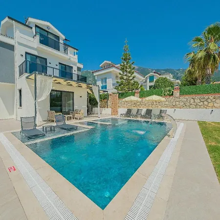 فيلة Detached With Private Pool In Oeluedeniz,
