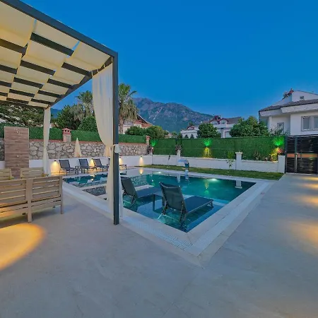 فيلة Detached With Private Pool In Oeluedeniz, *